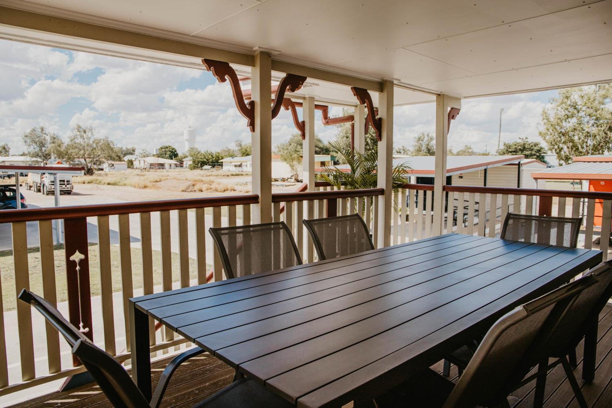 Winton Outback Motel Экстерьер фото