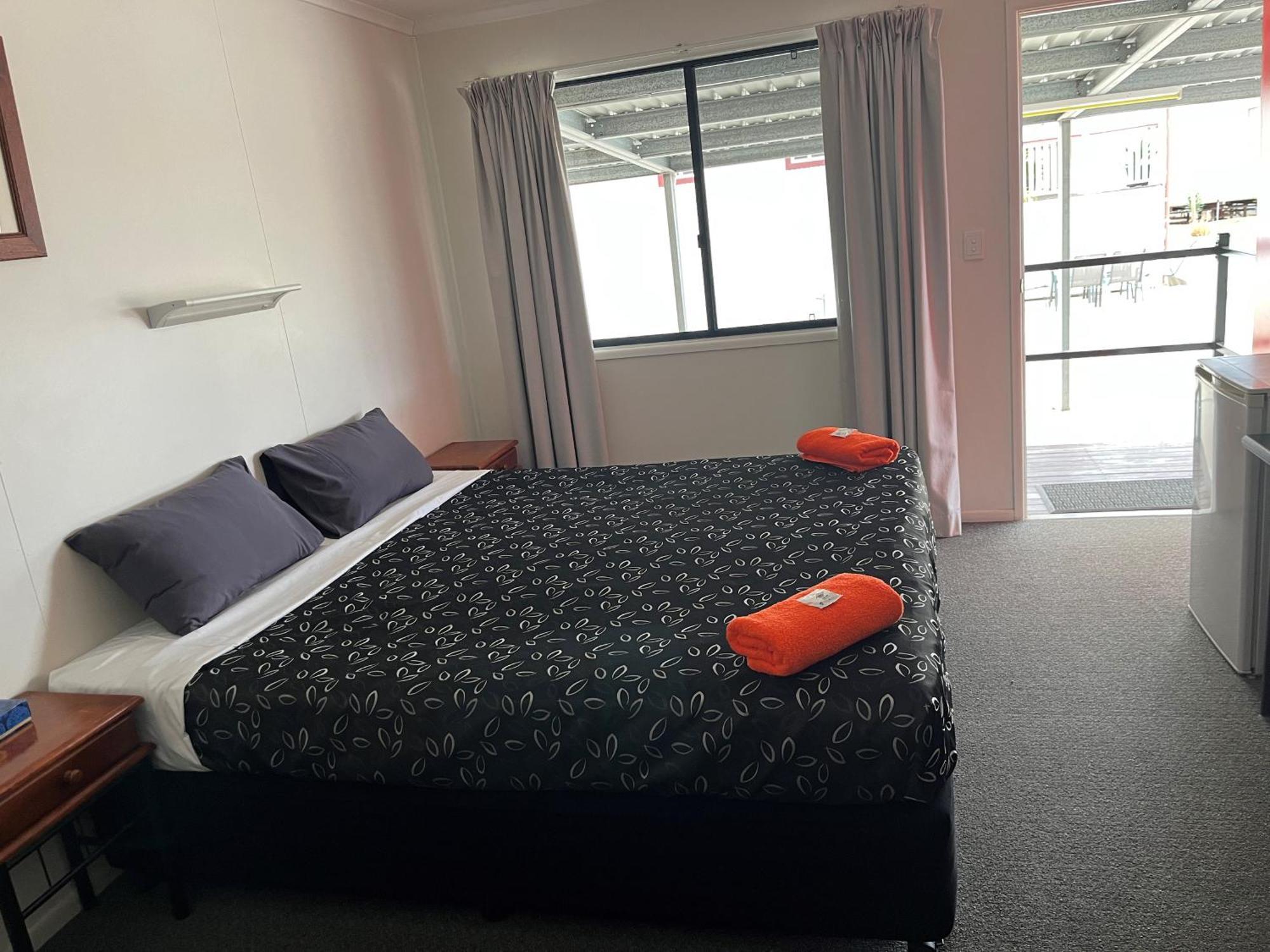 Winton Outback Motel Экстерьер фото