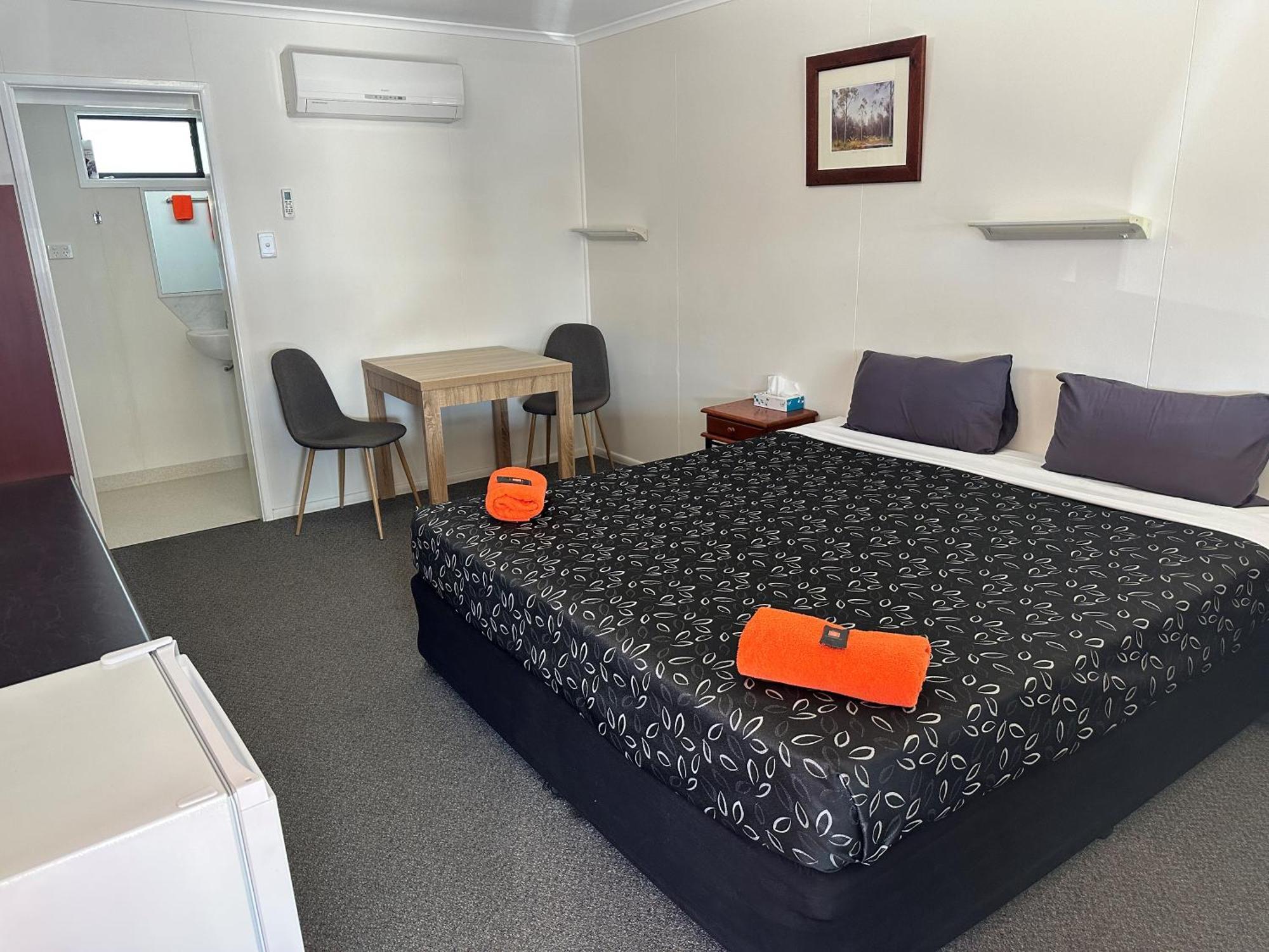 Winton Outback Motel Экстерьер фото